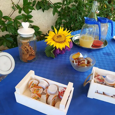 Frühstückspension La Casa A Mare 3*