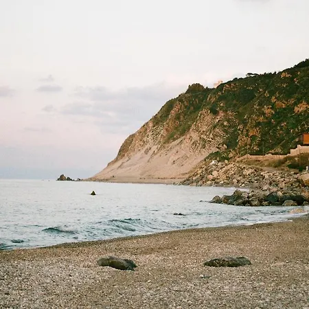 Bed & Breakfast La Casa A Mare 3*
