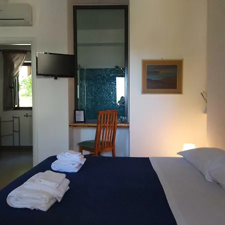 Bed & Breakfast La Casa A Mare 3*