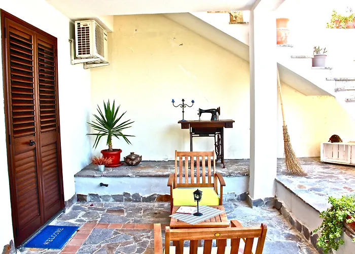 לינה וארוחת בוקר La Casa A Mare מסינה