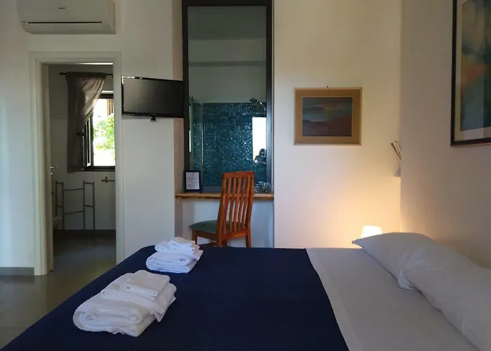 לינה וארוחת בוקר La Casa A Mare 3*