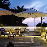 La Casa A Mare ベッド・アンド・ブレックファスト 3*